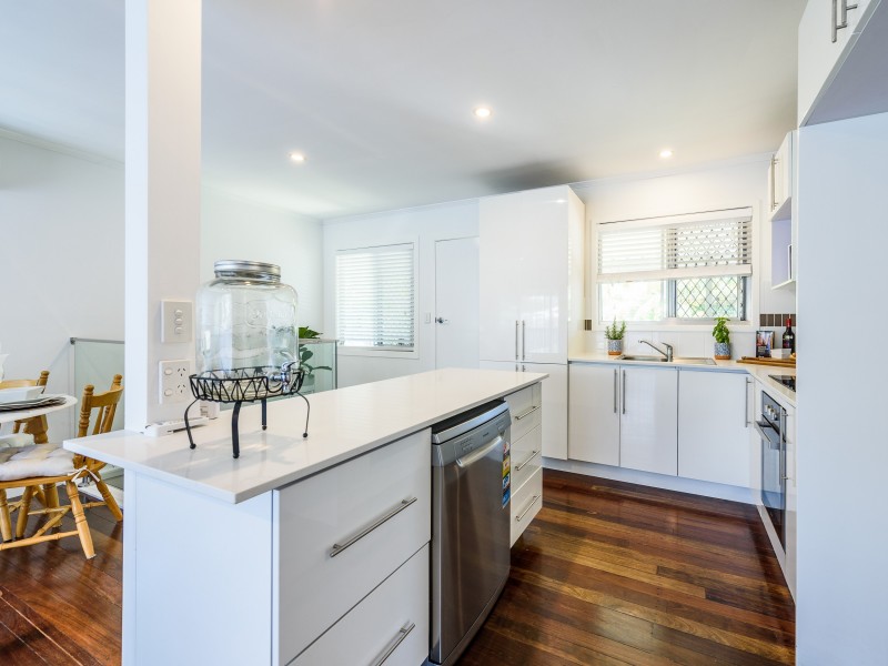 1 Clifton Street, Biggera Waters QLD 4216