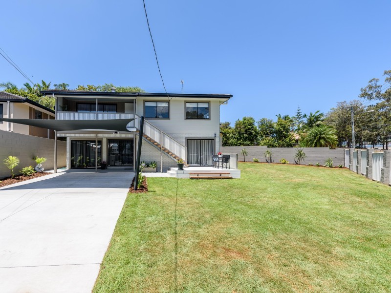 1 Clifton Street, Biggera Waters QLD 4216