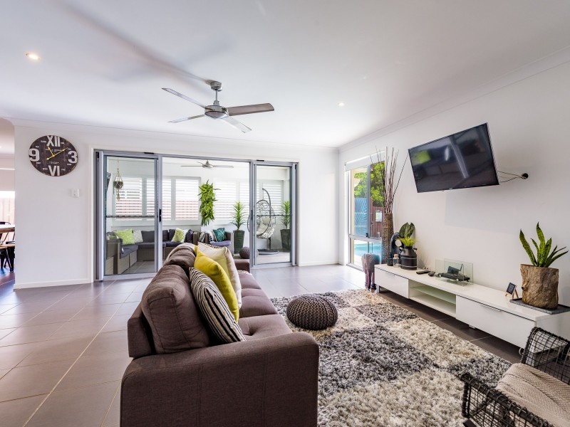 14 Lillypilly Court, Helensvale QLD 4212