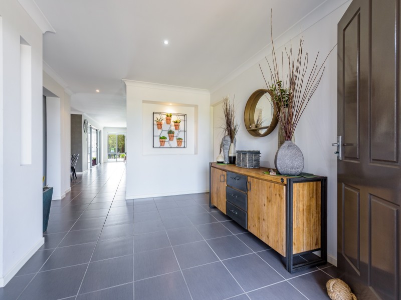 14 Lillypilly Court, Helensvale QLD 4212