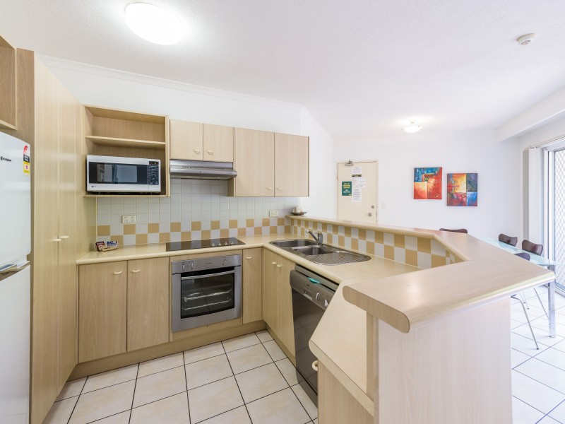 17A/220 Marine Parade, Labrador QLD 4215