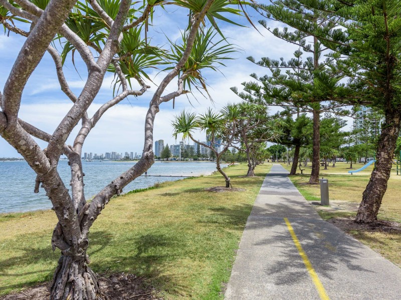17A/220 Marine Parade, Labrador QLD 4215