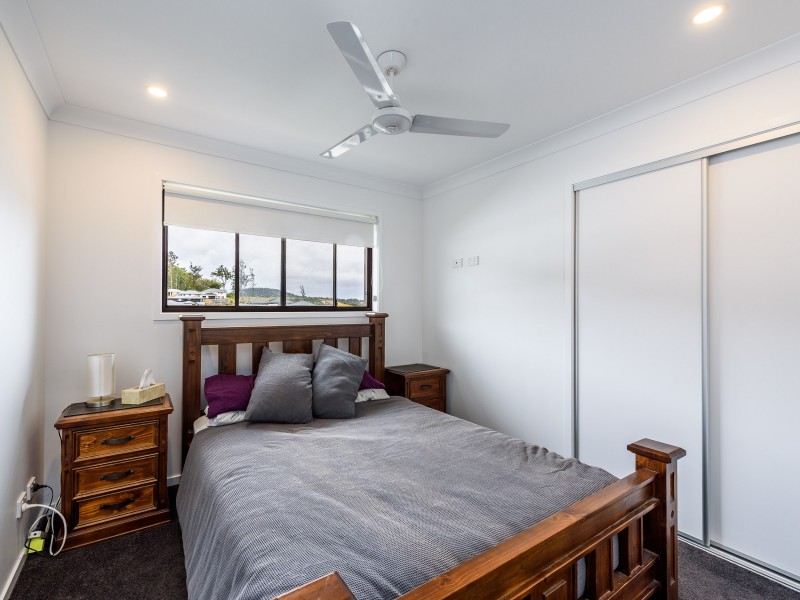 15 Grevillia Crescent, Maudsland QLD 4210