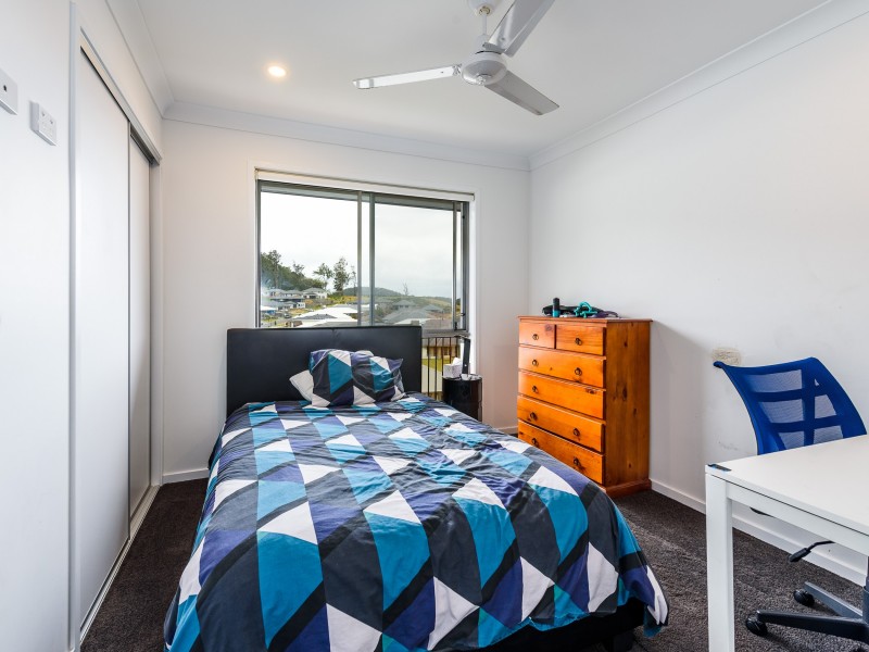 15 Grevillia Crescent, Maudsland QLD 4210