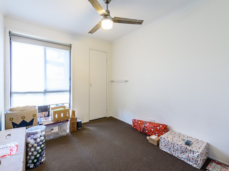1/5 Robin Joy Close, Labrador QLD 4215