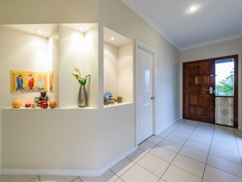 7 Zane Street, Molendinar QLD 4214