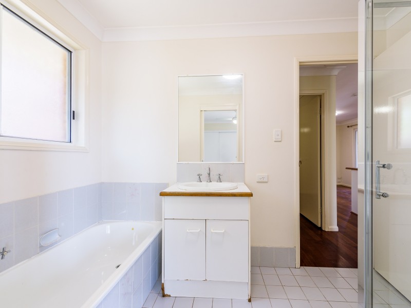 73 Lindfield Road, Helensvale QLD 4212