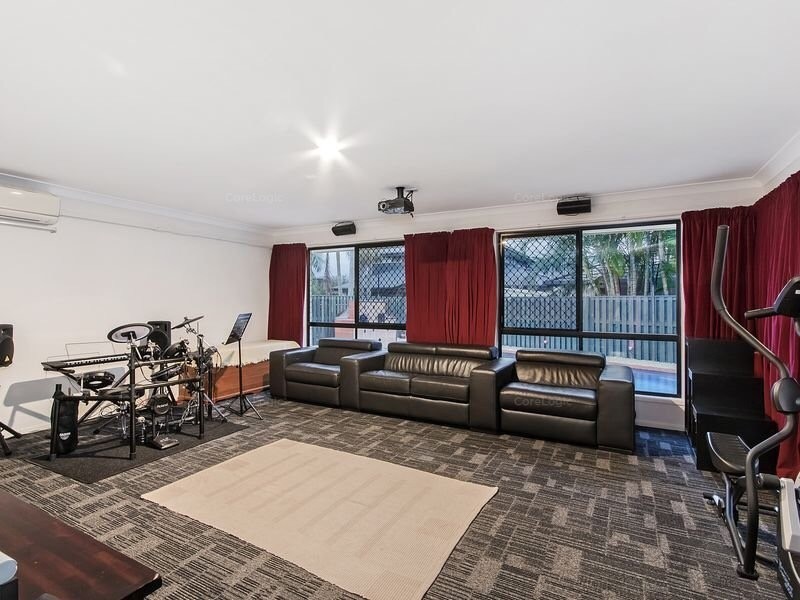 19 Taroona Circuit, Oxenford QLD 4210