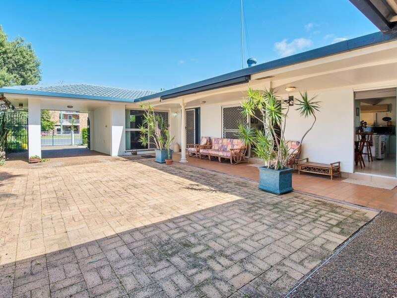 15 Abalone Avenue, Paradise Point QLD 4216