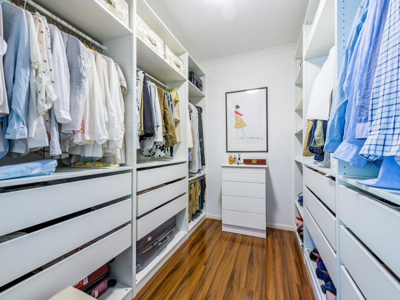 51 Hawkesbury Avenue, Pacific Pines QLD 4211