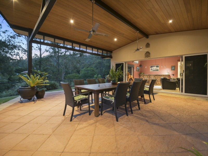 8 Paperbark Court, Parkwood QLD 4214