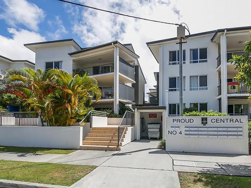 10/4 Proud Street, Labrador QLD 4215