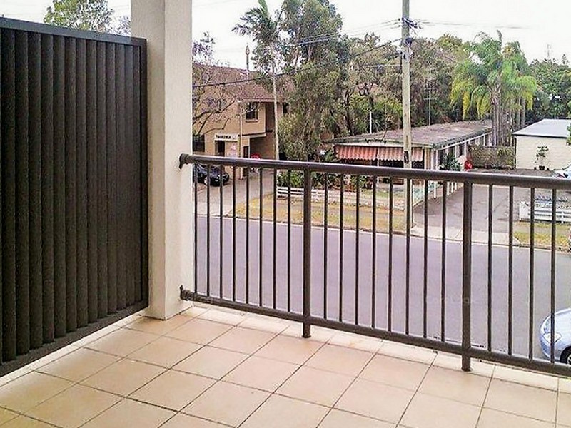10/4 Proud Street, Labrador QLD 4215