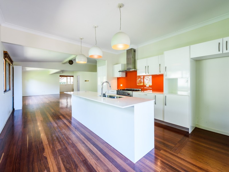 27D Muir Street, Labrador QLD 4215