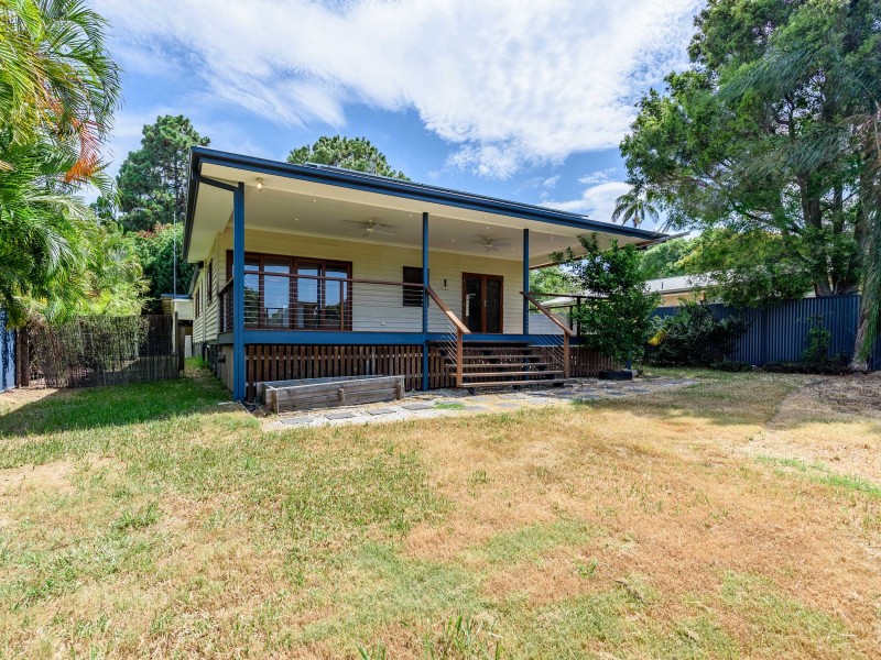 27D Muir Street, Labrador QLD 4215