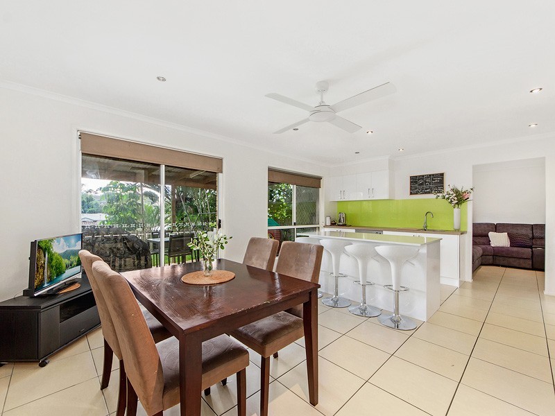 9 Langer Place, Arundel QLD 4214