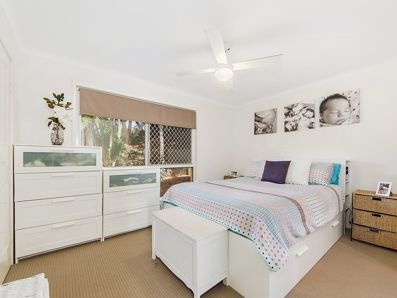 9 Langer Place, Arundel QLD 4214