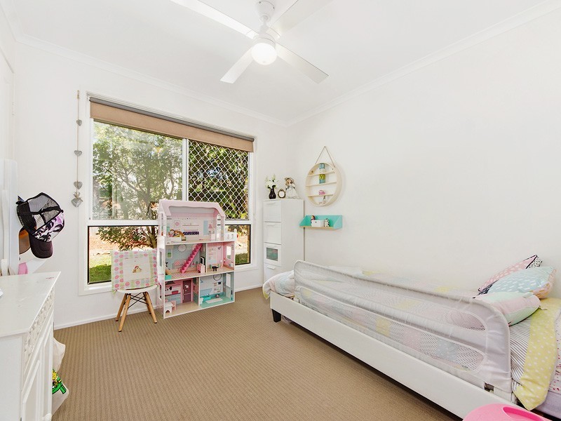 9 Langer Place, Arundel QLD 4214