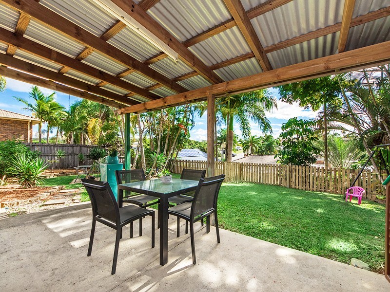 9 Langer Place, Arundel QLD 4214
