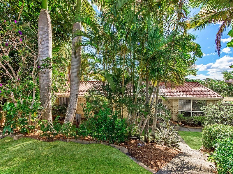 9 Langer Place, Arundel QLD 4214