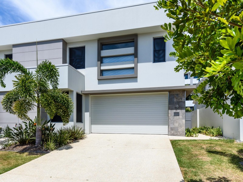 1063B Lakeview Terrace, Benowa QLD 4217
