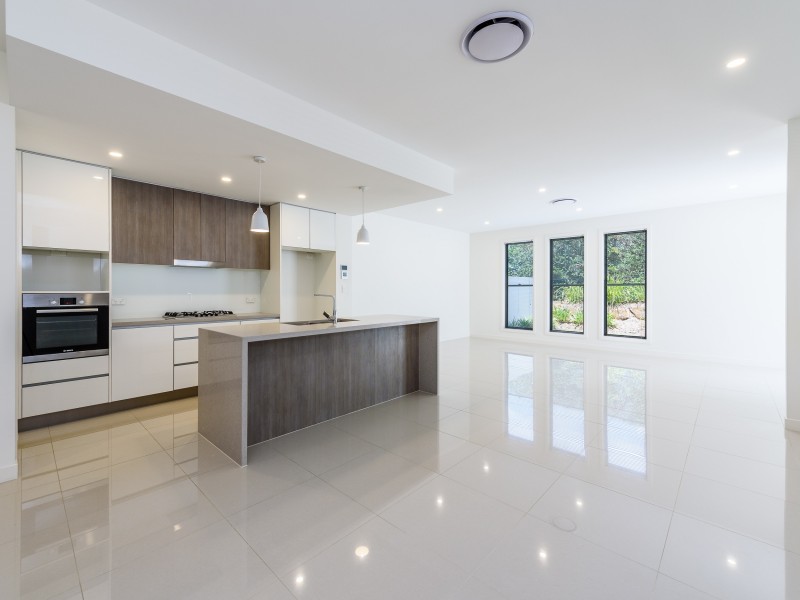 1063B Lakeview Terrace, Benowa QLD 4217