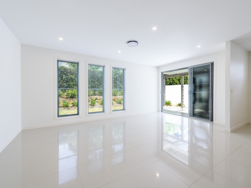 1063B Lakeview Terrace, Benowa QLD 4217