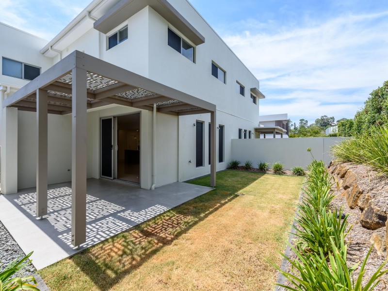 1063B Lakeview Terrace, Benowa QLD 4217