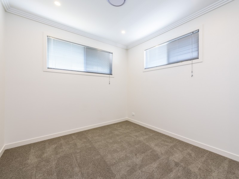 1063B Lakeview Terrace, Benowa QLD 4217