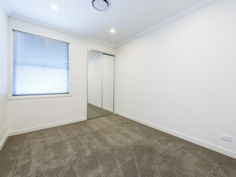 1063B Lakeview Terrace, Benowa QLD 4217