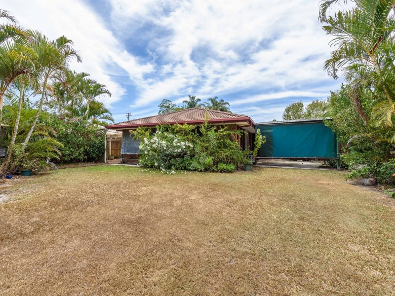 2/3 Telopea Street, Labrador QLD 4215