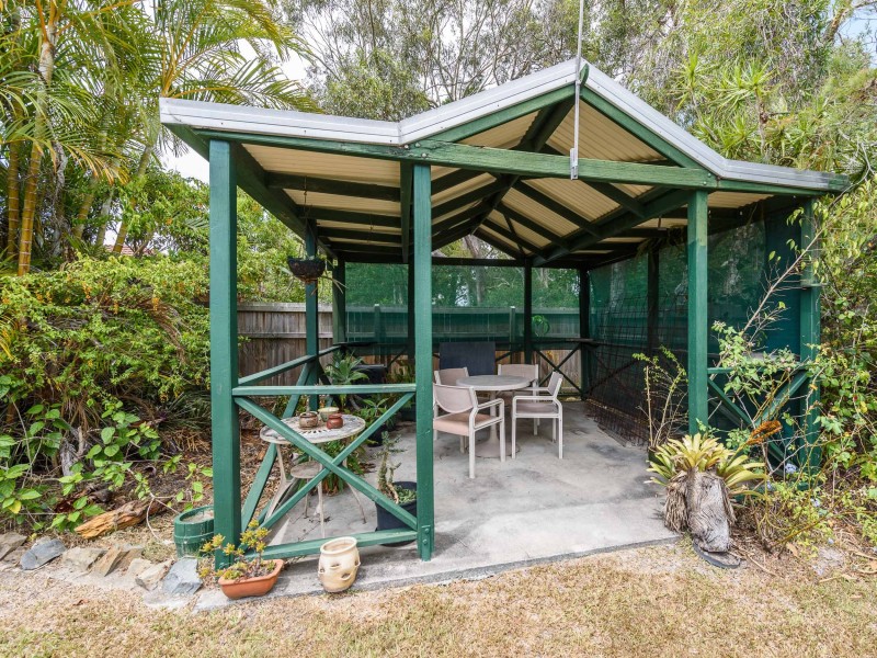 2/3 Telopea Street, Labrador QLD 4215