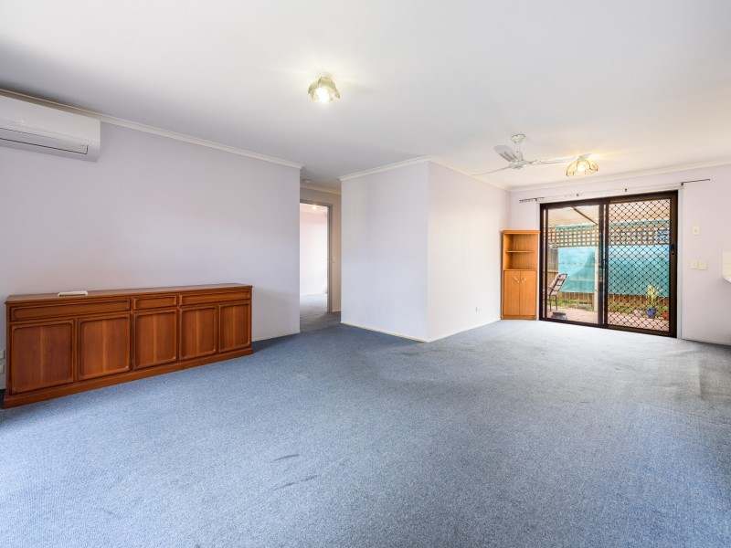 2/3 Telopea Street, Labrador QLD 4215