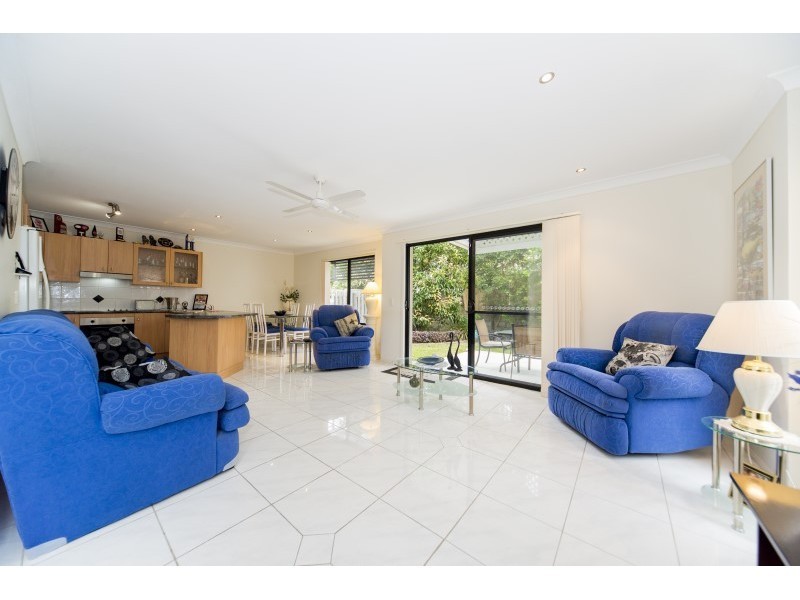 4/113 Whiting Street, Labrador QLD 4215