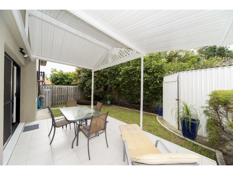 4/113 Whiting Street, Labrador QLD 4215