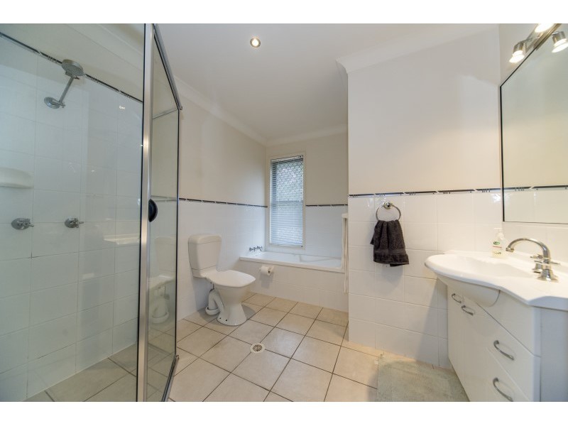 4/113 Whiting Street, Labrador QLD 4215