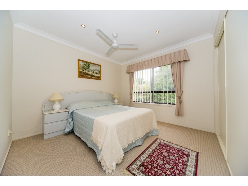 4/113 Whiting Street, Labrador QLD 4215