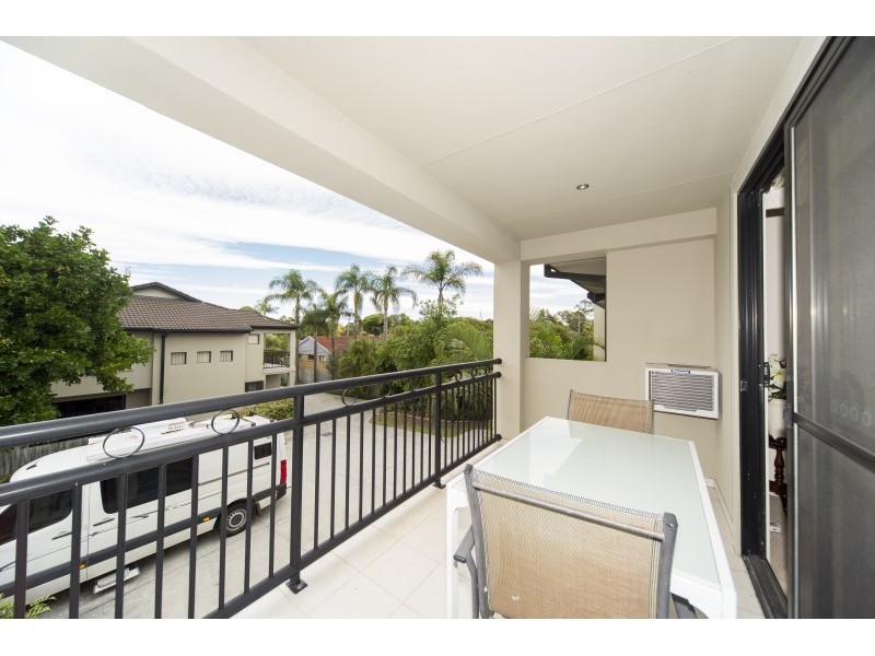 4/113 Whiting Street, Labrador QLD 4215