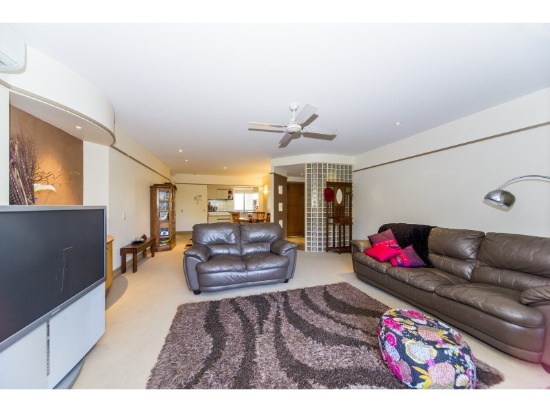 23/76 Chichester Drive, Arundel QLD 4214