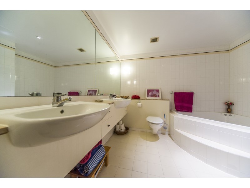 23/76 Chichester Drive, Arundel QLD 4214