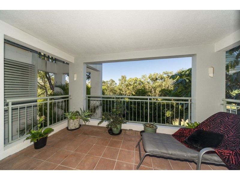 23/76 Chichester Drive, Arundel QLD 4214