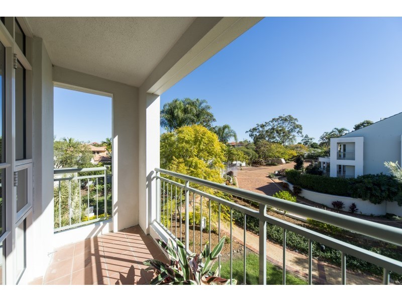 23/76 Chichester Drive, Arundel QLD 4214