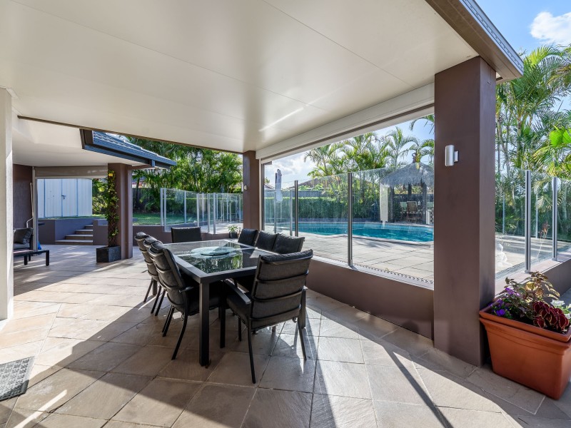 22 Pearson Close, Arundel QLD 4214