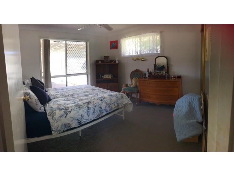 6 Range Court, Arundel QLD 4214