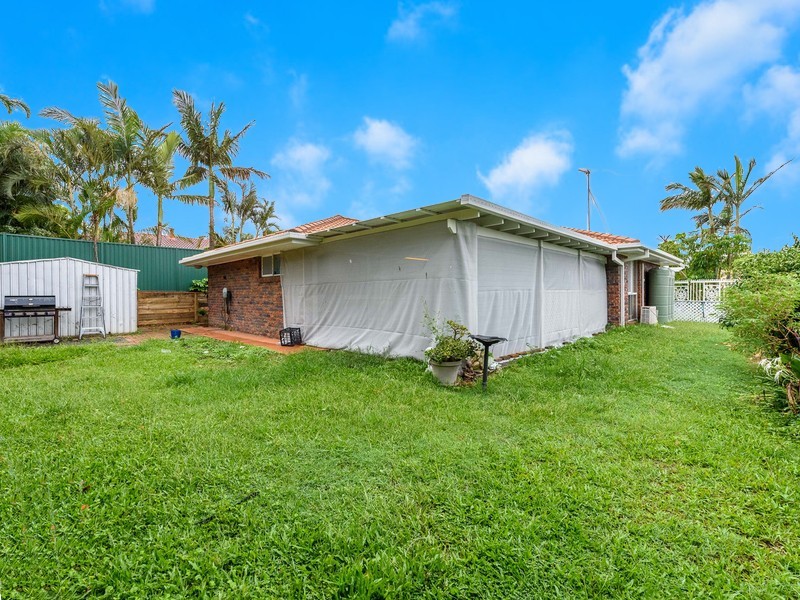 6 Range Court, Arundel QLD 4214