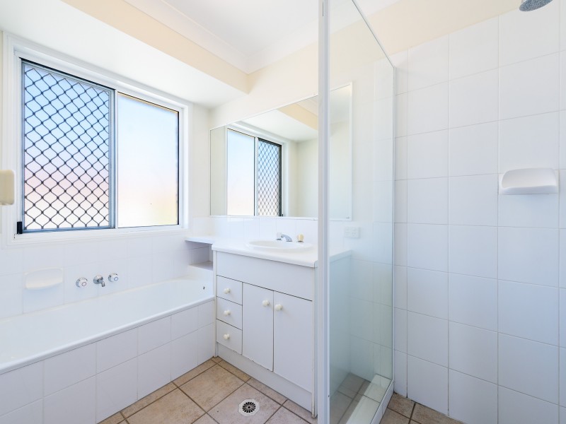 10 Sutton Court, Parkwood QLD 4214