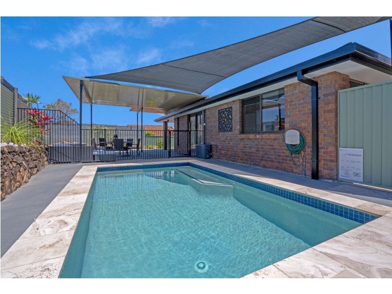 1/52 Usher Avenue, Labrador QLD 4215