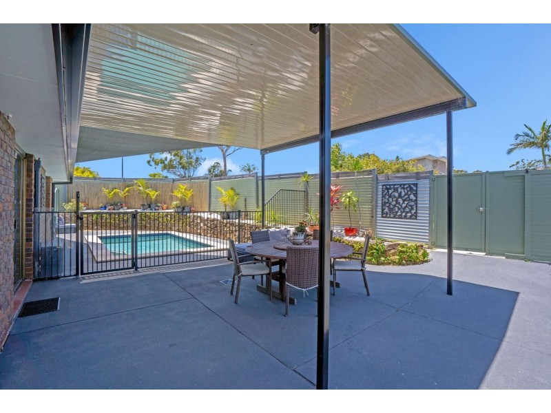 1/52 Usher Avenue, Labrador QLD 4215