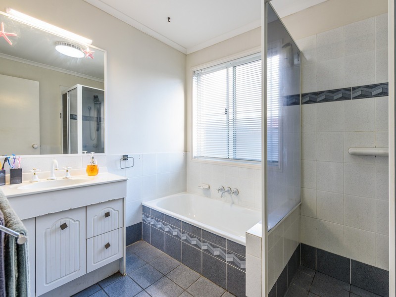 42 Parkwood Boulevard, Parkwood QLD 4214