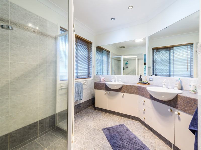 7 Forest Hills Court, Parkwood QLD 4214